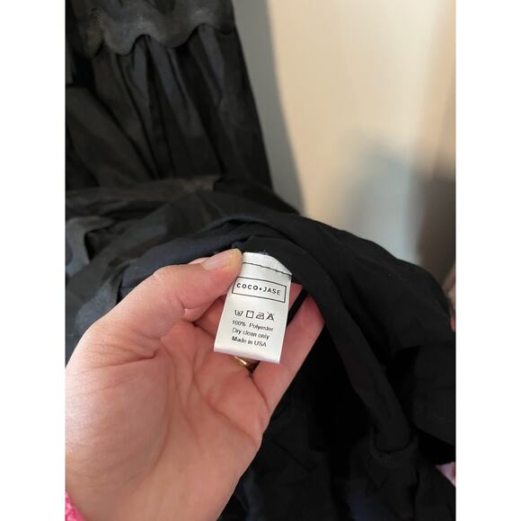 Coco + Jase Black Ruffle Maxi - Picture 3 of 4